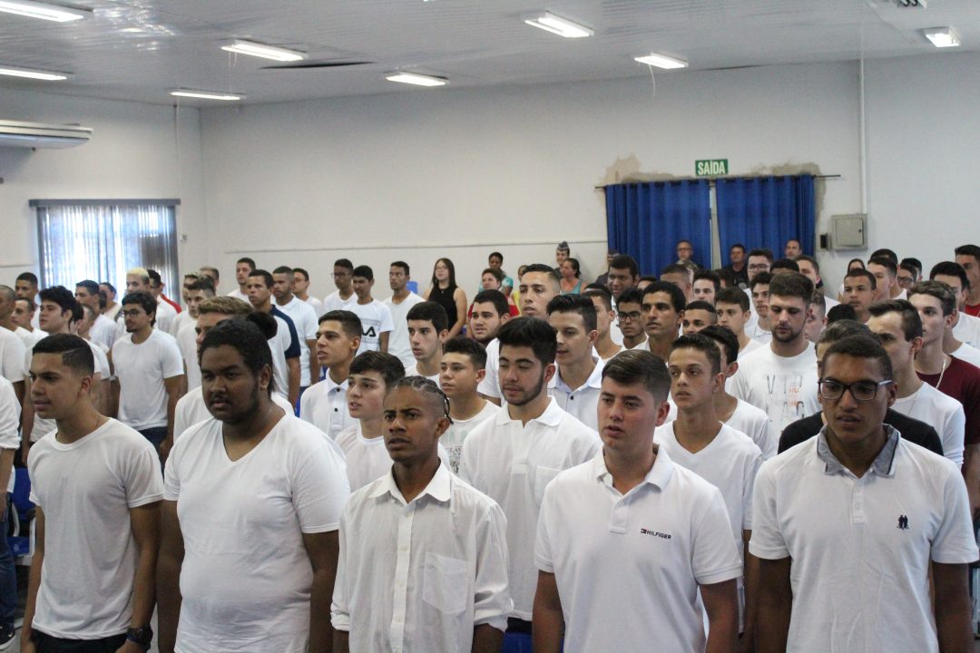 Jovens De Agua Realizam Juramento Bandeira Prefeitura Municipal De